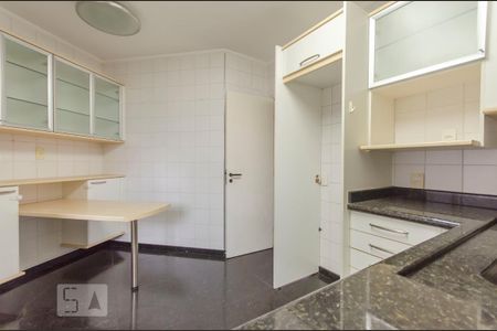 Apartamento à venda com 104m², 2 quartos e 2 vagasCOzinha