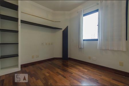 Apartamento à venda com 104m², 2 quartos e 2 vagasQuarto 