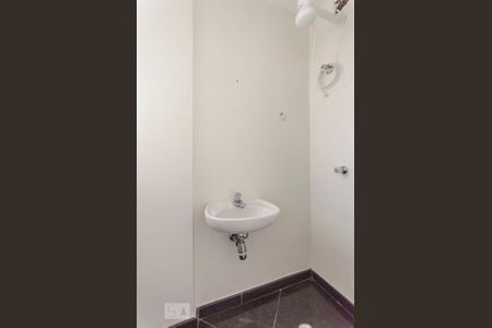 Apartamento à venda com 104m², 2 quartos e 2 vagasBanheiro de serviço