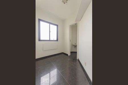 Apartamento à venda com 104m², 2 quartos e 2 vagasQuarto de serviço