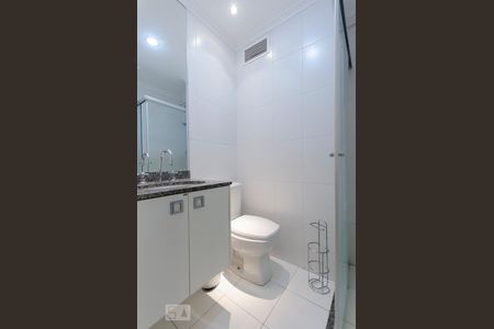 Banheiro de apartamento à venda com 2 quartos, 60m² em Vila Pompéia, São Paulo