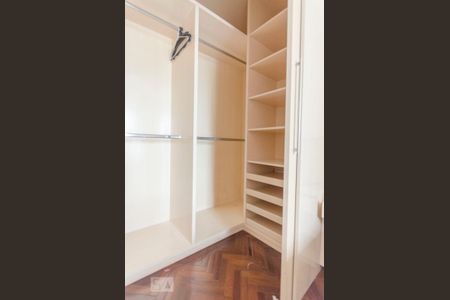 Armario  de apartamento para alugar com 1 quarto, 52m² em Pinheiros, São Paulo