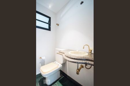 Apartamento à venda com 179m², 4 quartos e 2 vagas Apartamento à venda com 179m², 4 quartos e 2 vagasLavabo