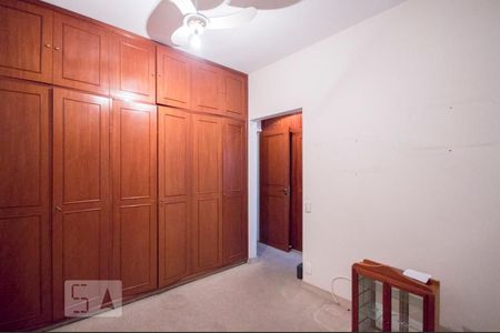 Apartamento à venda com 179m², 4 quartos e 2 vagas Apartamento à venda com 179m², 4 quartos e 2 vagasSuíte 01