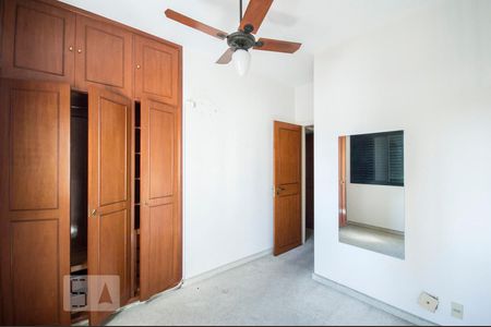 Apartamento à venda com 179m², 4 quartos e 2 vagas Apartamento à venda com 179m², 4 quartos e 2 vagasSuíte 02