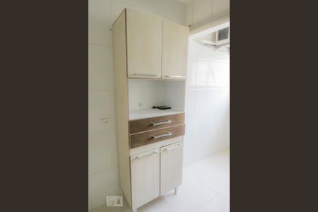 Cozinha  de apartamento para alugar com 2 quartos, 70m² em Vila Olímpia, São Paulo