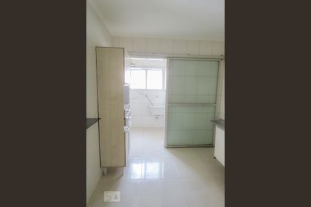 Cozinha  de apartamento para alugar com 2 quartos, 70m² em Vila Olímpia, São Paulo