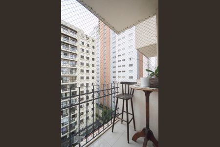 Apartamento à venda com 79m², 3 quartos e 1 vaga Apartamento à venda com 79m², 3 quartos e 1 vagaSacada