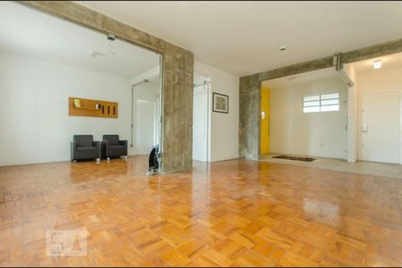 Sala (ambientes integrados) de apartamento para alugar com 1 quarto, 90m² em Higienópolis, São Paulo