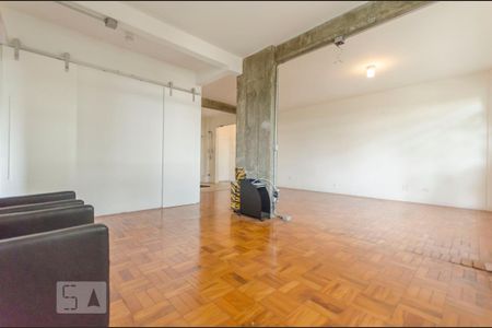 Sala (ambientes integrados) de apartamento para alugar com 1 quarto, 90m² em Higienópolis, São Paulo