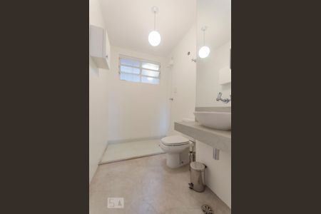 Banheiro 01 de apartamento para alugar com 1 quarto, 90m² em Higienópolis, São Paulo