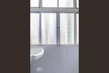 Apartamento para alugar com 65m², 2 quartos e 1 vagaÁrea de Serviço