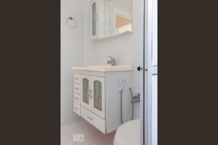 Banheiro de apartamento para alugar com 2 quartos, 65m² em Vila Clementino, São Paulo