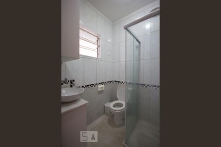 Banheiro de kitnet/studio para alugar com 1 quarto, 25m² em Jardim Chapadao, Campinas
