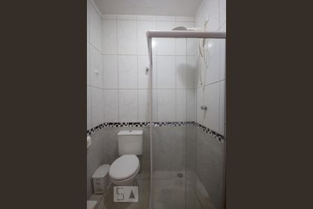 Banheiro de kitnet/studio para alugar com 1 quarto, 25m² em Jardim Chapadao, Campinas