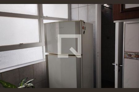 Geladeira de apartamento para alugar com 3 quartos, 107m² em Paraíso, São Paulo