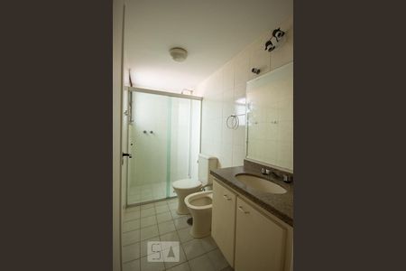 Apartamento à venda com 115m², 3 quartos e 2 vagasBanheiro da suíte