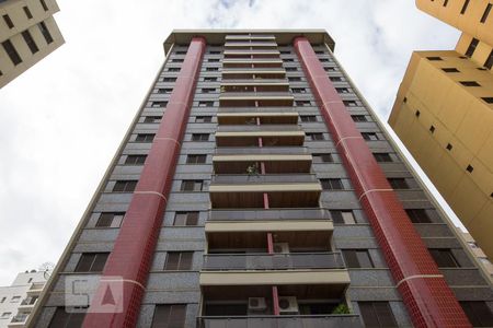 Apartamento à venda com 115m², 3 quartos e 2 vagasFachada