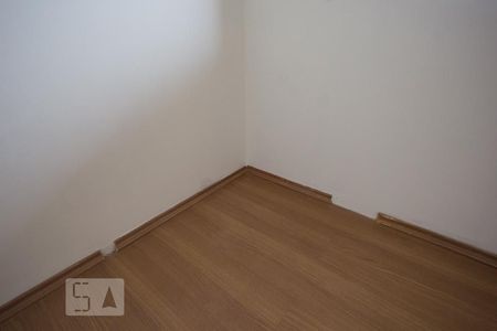 Apartamento à venda com 115m², 3 quartos e 2 vagasRodapé faltando no quarto 3