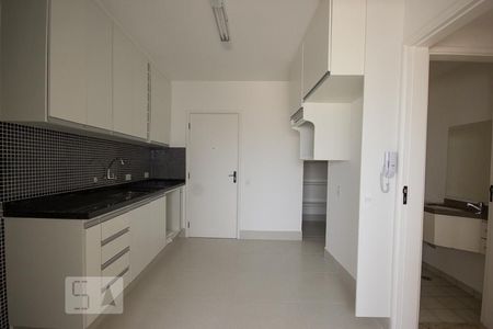 Cozinha de apartamento à venda com 3 quartos, 115m² em Cambuí, Campinas