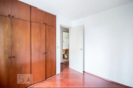 Apartamento à venda com 65m², 2 quartos e 1 vagaQuarto 02