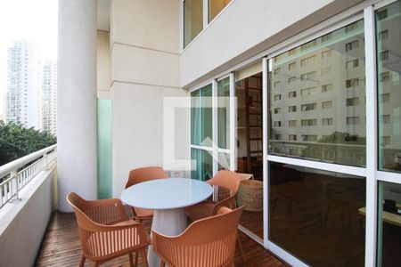 Varanda  de apartamento para alugar com 1 quarto, 74m² em Vila Nova Conceição, São Paulo