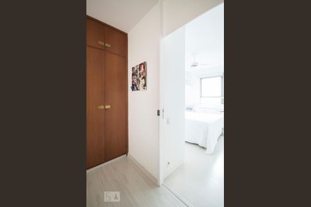 Acesso de apartamento para alugar com 3 quartos, 120m² em Indianópolis, São Paulo