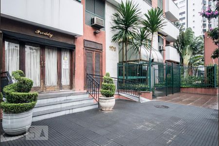 Apartamento para alugar com 39m², 1 quarto e 1 vagaFachada