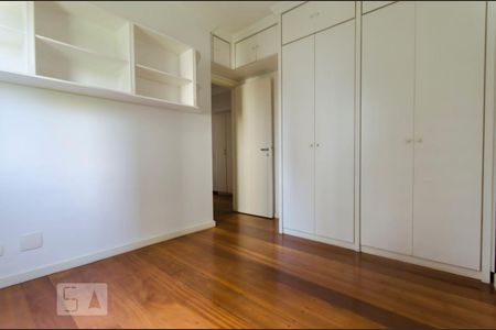 Quarto 01 de apartamento para alugar com 3 quartos, 91m² em Vila Madalena, São Paulo