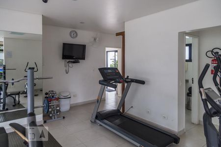 Apartamento à venda com 250m², 3 quartos e 3 vagas Apartamento à venda com 250m², 3 quartos e 3 vagasAcademia