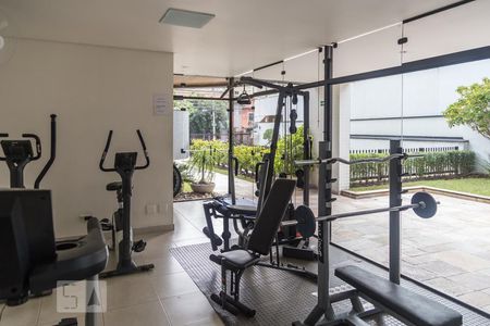 Apartamento à venda com 250m², 3 quartos e 3 vagas Apartamento à venda com 250m², 3 quartos e 3 vagasAcademia