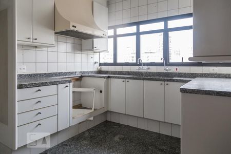 Apartamento à venda com 250m², 3 quartos e 3 vagas Apartamento à venda com 250m², 3 quartos e 3 vagasCozinha
