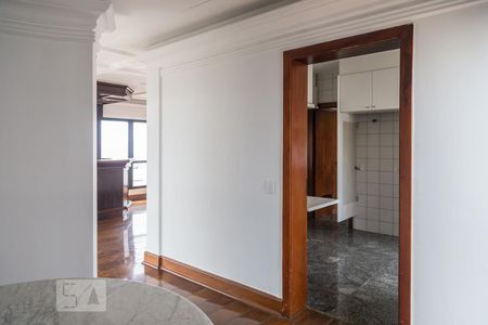 Apartamento à venda com 250m², 3 quartos e 3 vagas Apartamento à venda com 250m², 3 quartos e 3 vagasSala 2