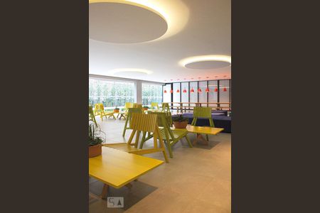 Apartamento para alugar com 50m², 1 quarto e 1 vagaSalão festa