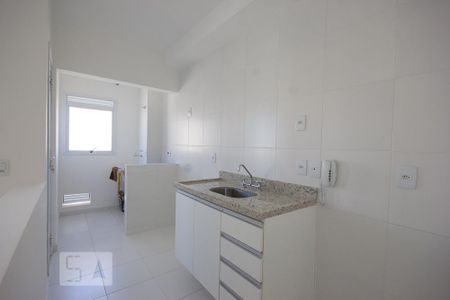 Apartamento à venda com 47m², 1 quarto e 1 vaga Apartamento à venda com 47m², 1 quarto e 1 vagaCozinha com gabinete