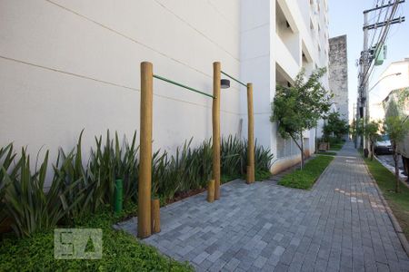 Apartamento à venda com 47m², 1 quarto e 1 vaga Apartamento à venda com 47m², 1 quarto e 1 vagaFitness externo na rua de trás do condomínio