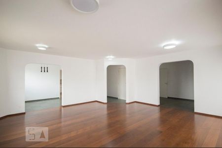 Sala de apartamento para alugar com 3 quartos, 200m² em Jardim Europa, São Paulo