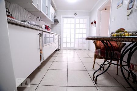 Apartamento para alugar com 115m², 3 quartos e 2 vagasCozinha