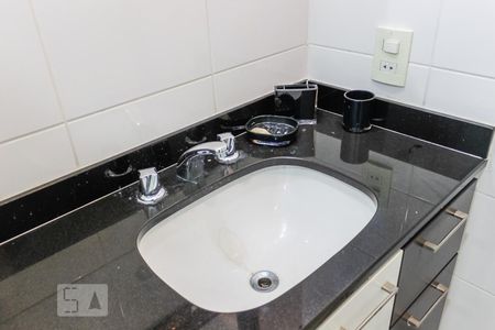 Apartamento à venda com 40m², 1 quarto e 1 vaga Apartamento à venda com 40m², 1 quarto e 1 vagaBanheiro detalhe