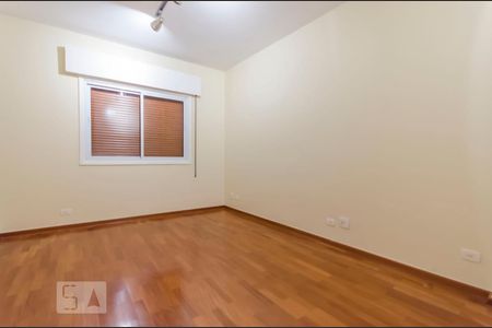Apartamento para alugar com 168m², 3 quartos e 1 vagaQuarto