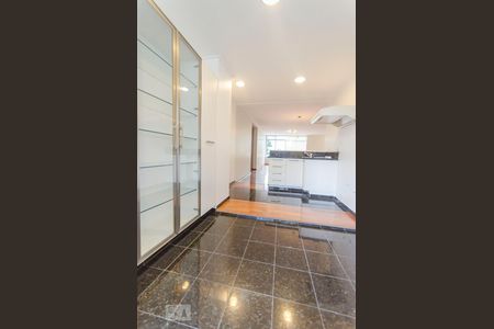 Apartamento para alugar com 168m², 3 quartos e 1 vagaCOzinha