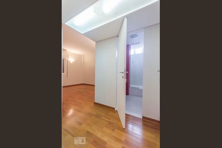 Apartamento para alugar com 168m², 3 quartos e 1 vagaSuite 01 entrada