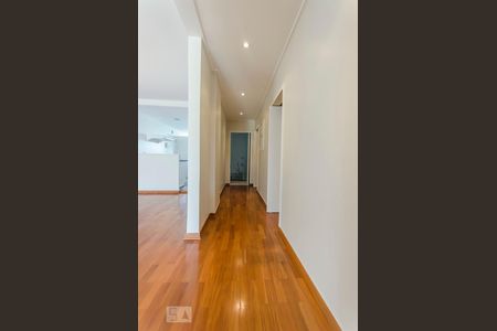 Corredor de apartamento para alugar com 3 quartos, 168m² em Cerqueira César, São Paulo