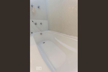 Apartamento para alugar com 168m², 3 quartos e 1 vagaBanheira de Hidromassagem Suite 01