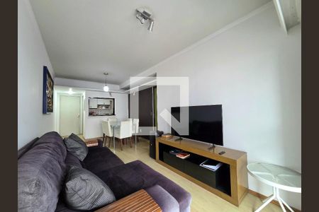 Sala de apartamento para alugar com 3 quartos, 78m² em Vila Olímpia, São Paulo