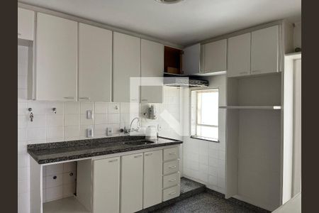 Apartamento à venda com 109m², 3 quartos e 2 vagasCozinha