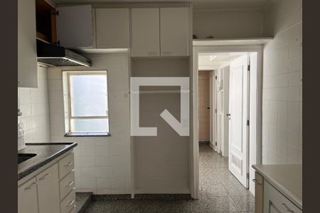 Apartamento à venda com 109m², 3 quartos e 2 vagasCozinha
