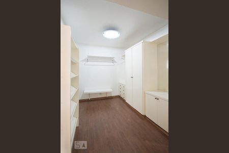 Quarto de apartamento para alugar com 1 quarto, 73m² em Itaim Bibi, São Paulo