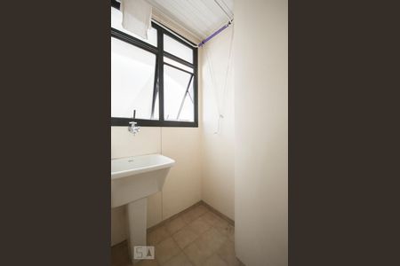 Área Serviço de apartamento para alugar com 1 quarto, 73m² em Itaim Bibi, São Paulo