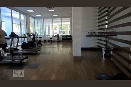 Apartamento para alugar com 50m², 1 quarto e 1 vagaAcademia com ar condicionado e equipamentos Life Fitness